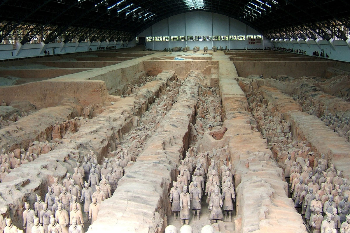 Фото. Терракотовая армия. Гробница первого императора династии Цинь. Сиань.