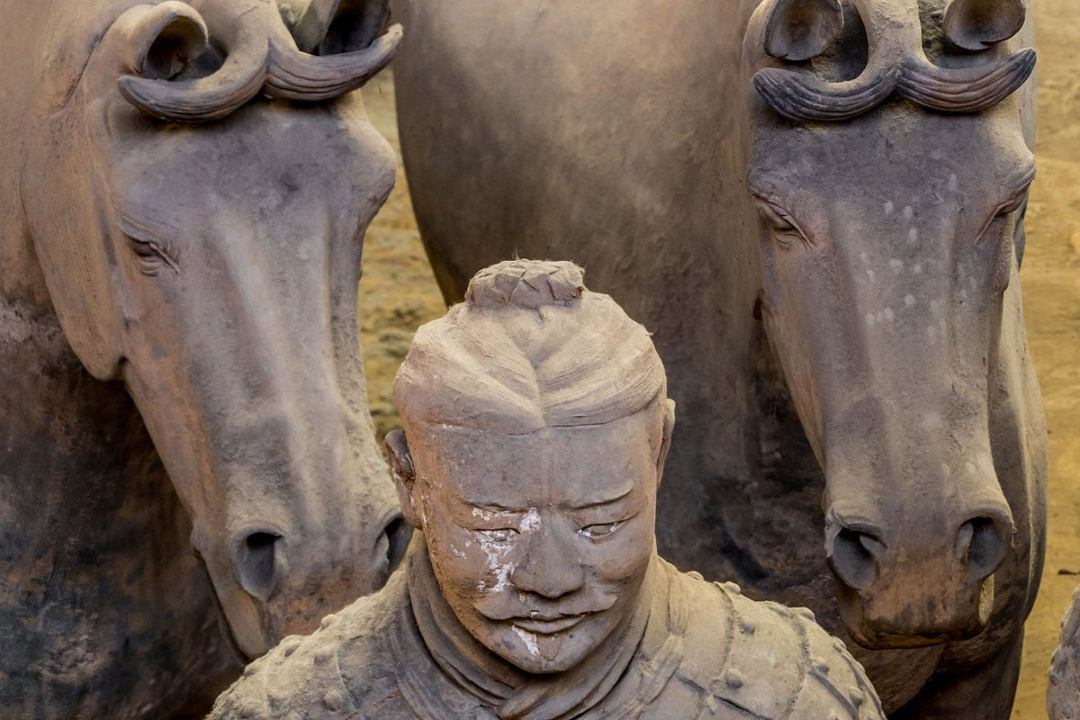 Фото. Терракотовая армия. Гробница первого императора династии Цинь. Сиань.