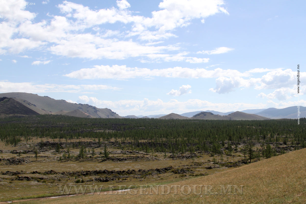 Фотография. Потухший вулкан Хорго уул (мон. Хоргийн-тогоо). Архангайский аймак. Монголия.