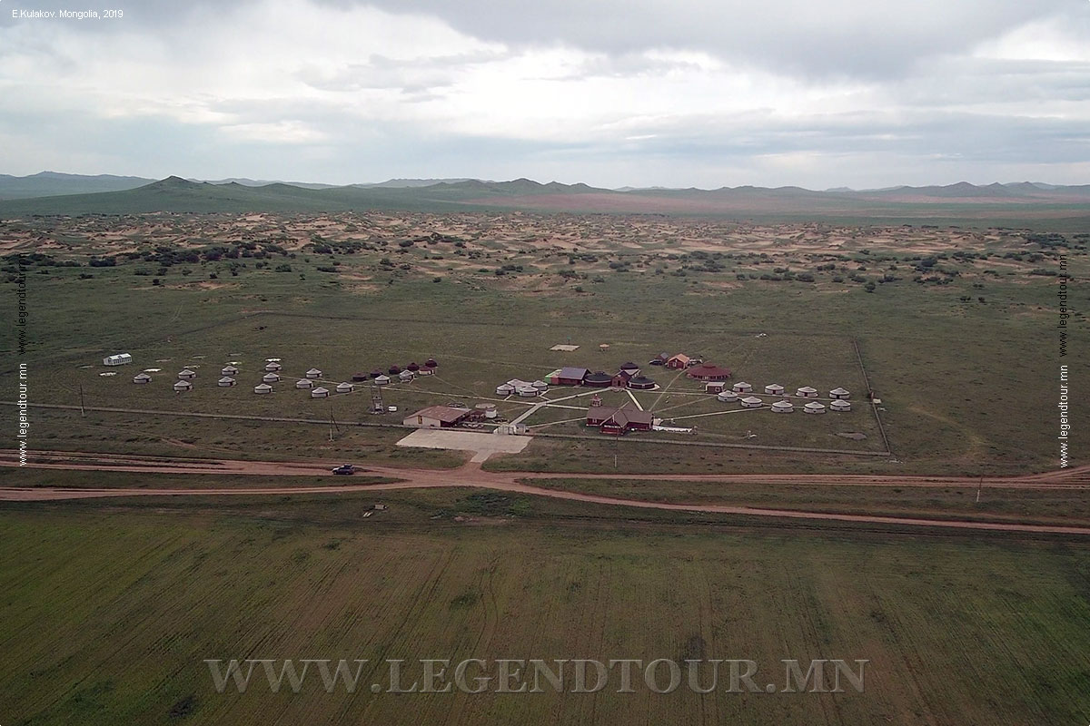 Фотография. Туристическая база Молцог элс (Moltsog Els). Хустай нуруу. Центральная Монголия.