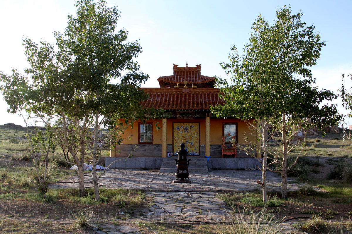 Фотография. Буддийский монастырь Дэлгирийн Чойрын хийд.