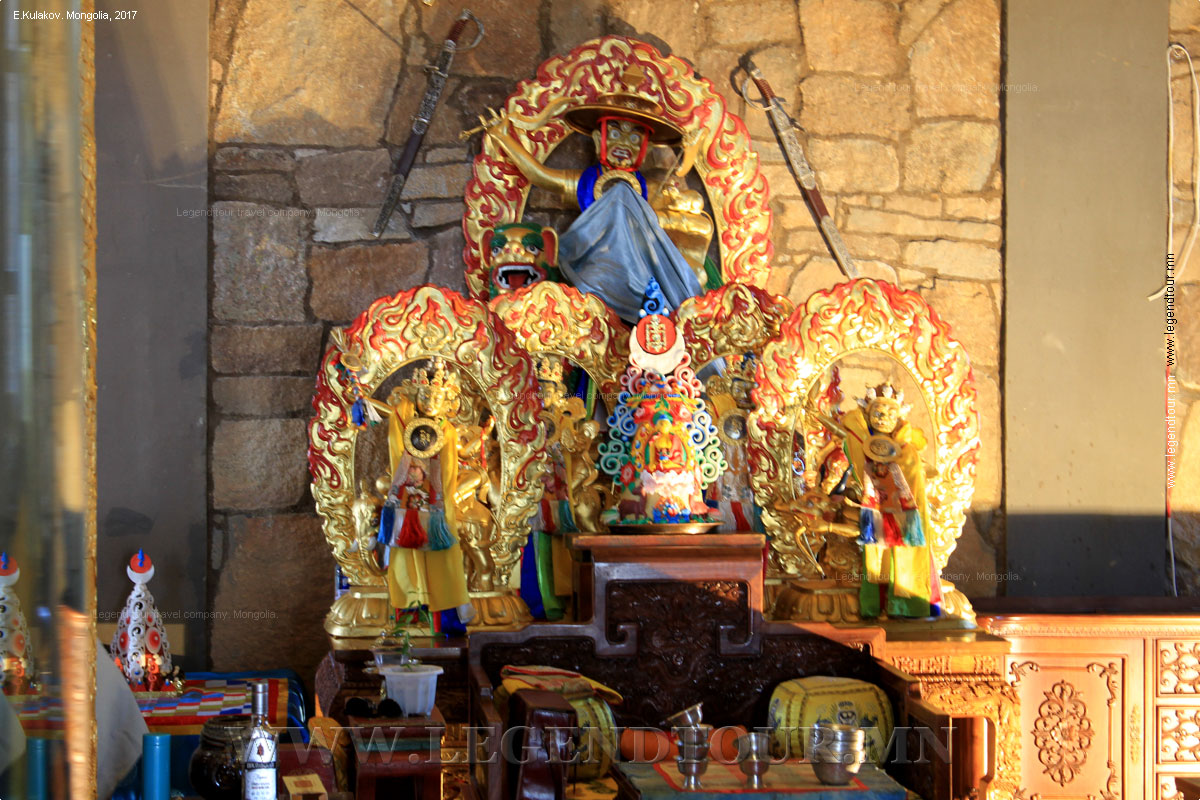 Фотография. Буддийский монастырь Дэлгирийн Чойрын хийд.