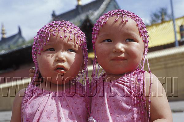 Фотография. Монгольские дети. Улан-Батор.