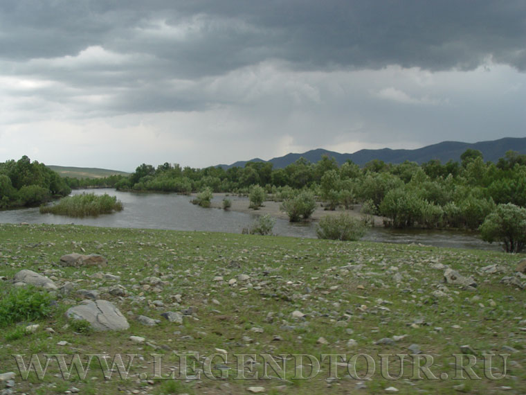 Фотография. Река Тола восточнее Улан-Батора.