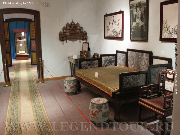 Комната отдыха Великой дакини. Дворец музей Богдо Хана
