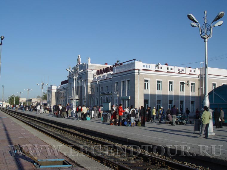 Фотография. Железнодорожный вокзал г. Улан-Батор.