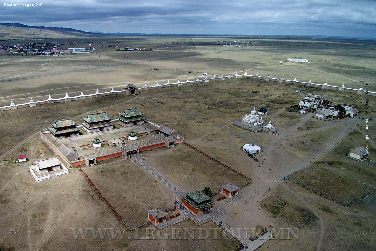 Фотография. Монастырь Эрдэнэ-Зуу (Эрдэнэ Дзуу, Эрдэни-Дзу). Хархорин. Монголия.
