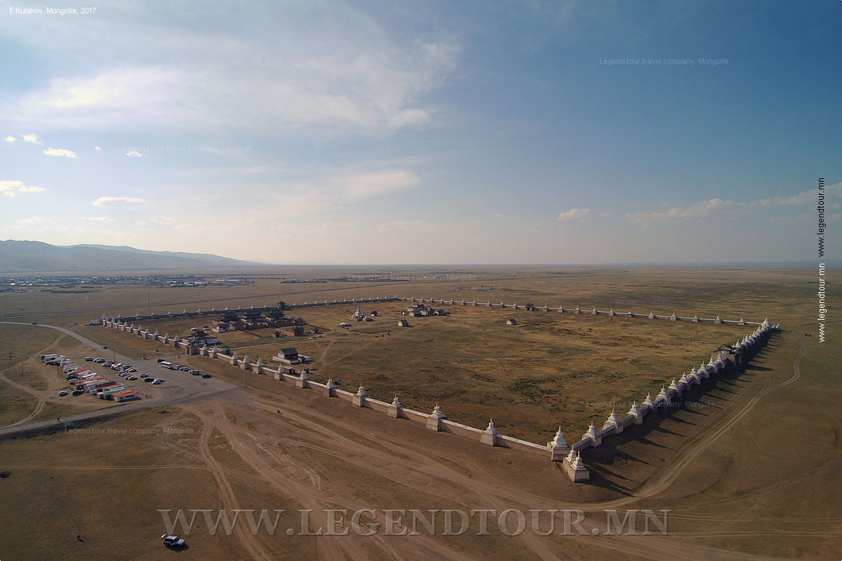 Фотография. Монастырь Эрдэнэ-Зуу (Эрдэнэ Дзуу, Эрдэни-Дзу). Хархорин. Монголия.
